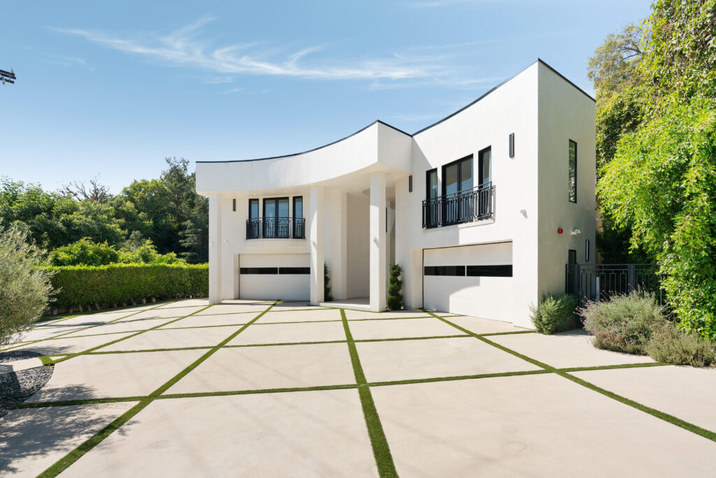 The Noblecrest Villa