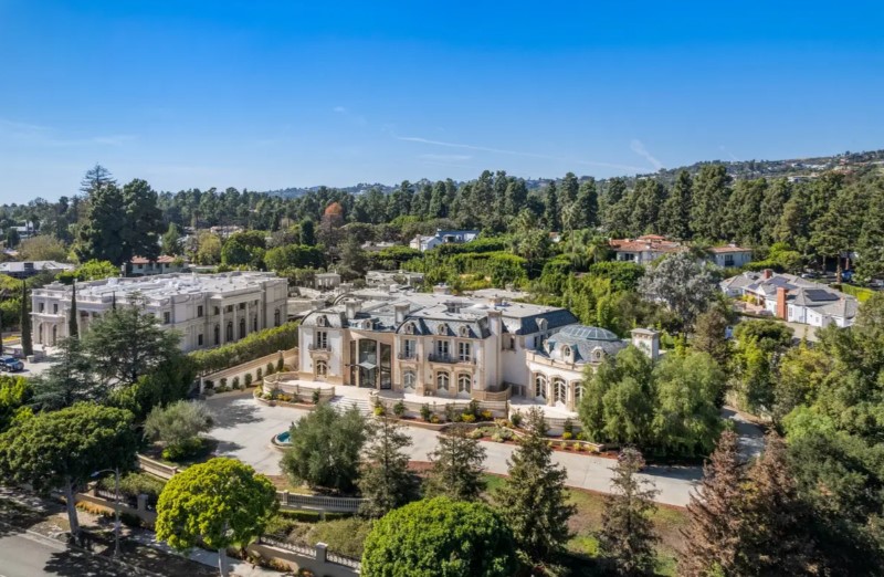 The Ballroom Mansion