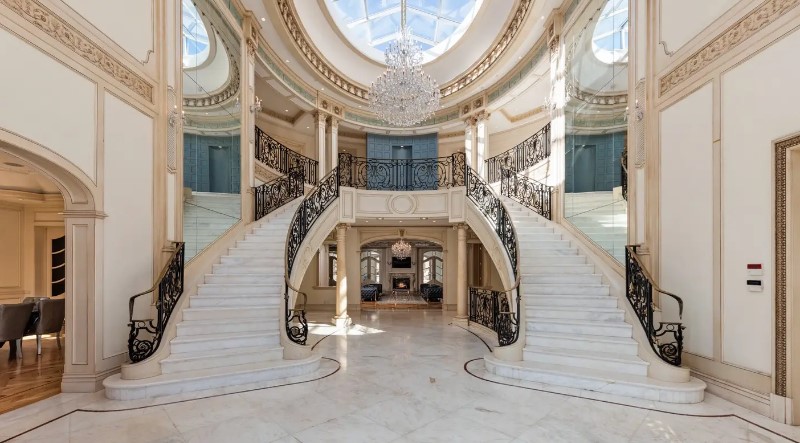 The Ballroom Mansion