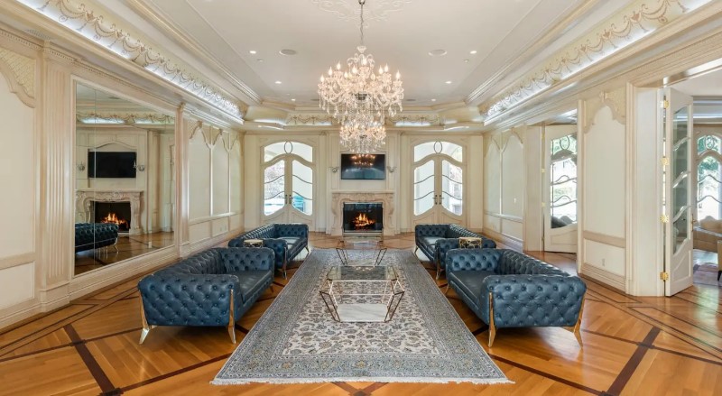 The Ballroom Mansion