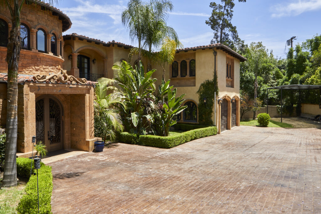 The Cassandra Mansion